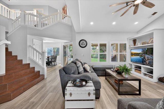 2885 E Ryan Lane, Fresno, CA 93720