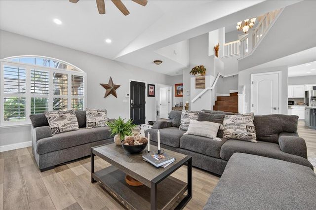 2885 E Ryan Lane, Fresno, CA 93720