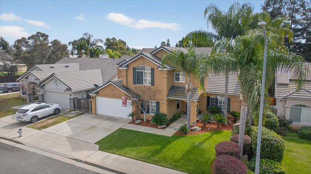 2885 E Ryan Lane, Fresno, CA 93720