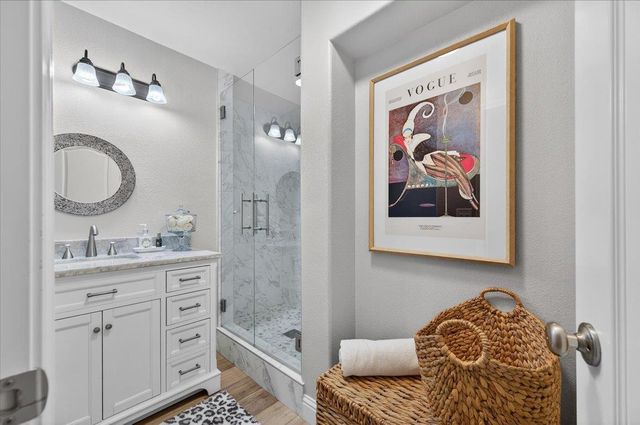 2885 E Ryan Lane, Fresno, CA 93720