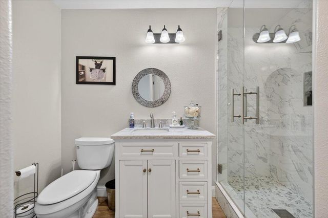 2885 E Ryan Lane, Fresno, CA 93720