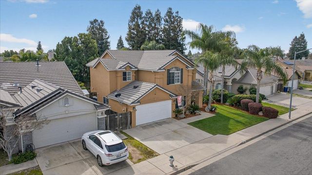 2885 E Ryan Lane, Fresno, CA 93720