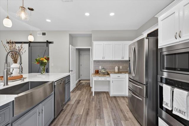 2885 E Ryan Lane, Fresno, CA 93720