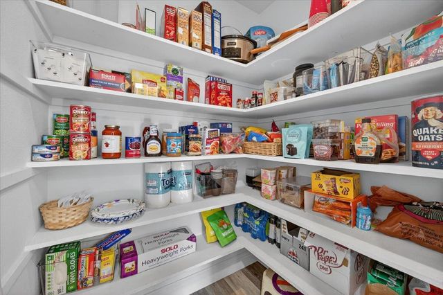 2885 E Ryan Lane, Fresno, CA 93720