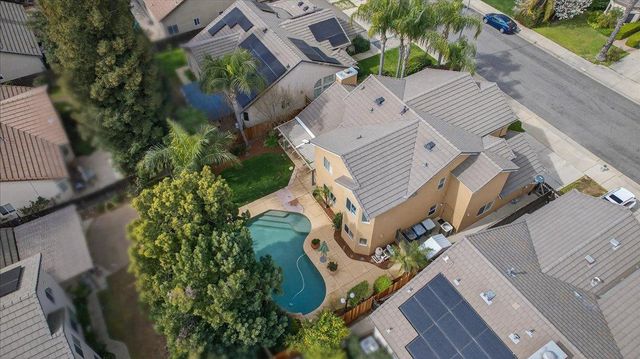 2885 E Ryan Lane, Fresno, CA 93720