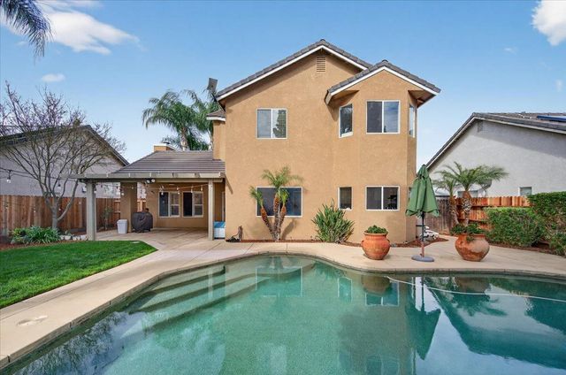 2885 E Ryan Lane, Fresno, CA 93720