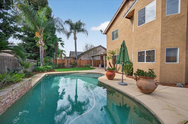 2885 E Ryan Lane, Fresno, CA 93720