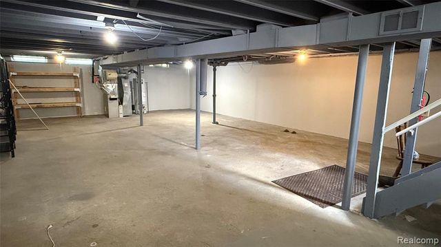 805 S Carlson Street, Westland, MI 48186