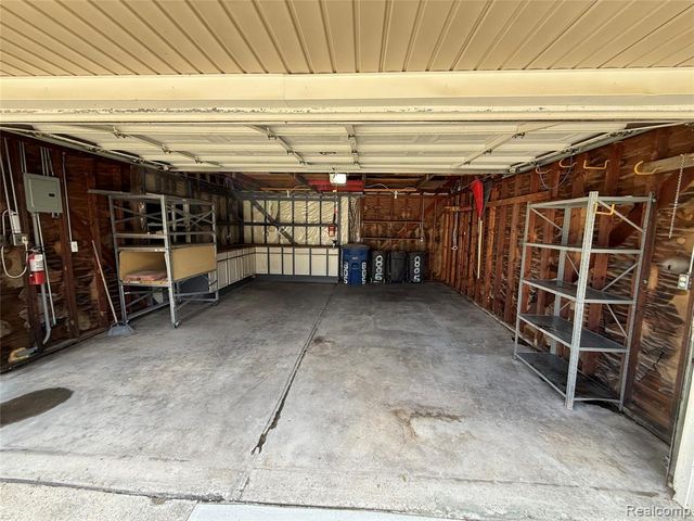 805 S Carlson Street, Westland, MI 48186