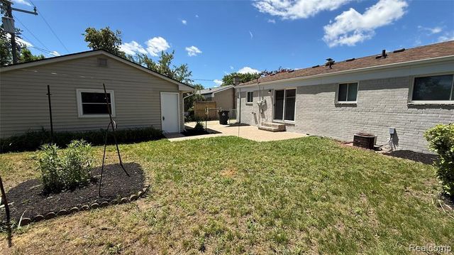 805 S Carlson Street, Westland, MI 48186