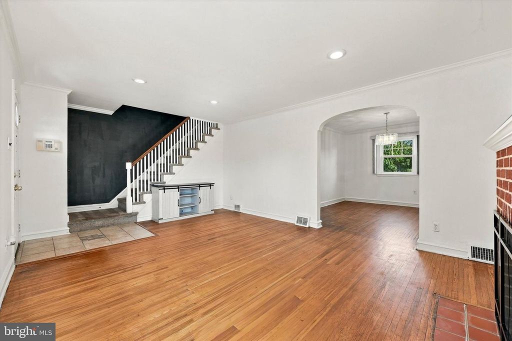 8427 PEMBROOK RD, PHILADELPHIA, PA 19128 — photo 5