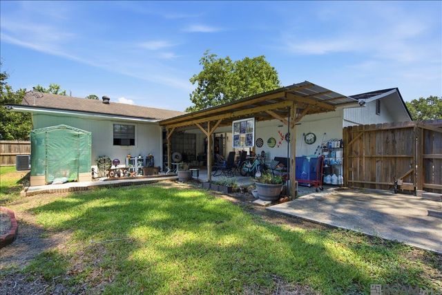 13900 Achord Ln, Walker, LA 70785