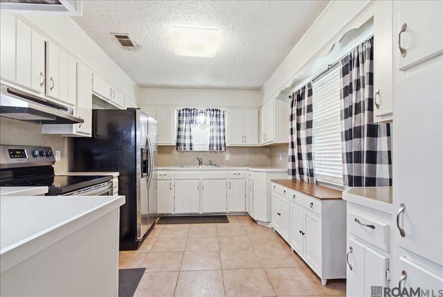 13900 Achord Ln, Walker, LA 70785