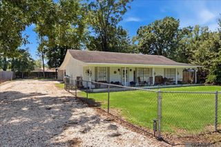 13900 Achord Ln, Walker, LA 70785