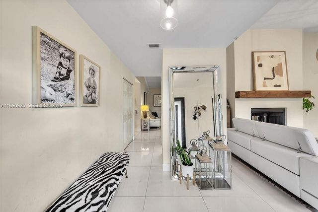 311 NW 101st Ter, Coral Springs, FL 33071