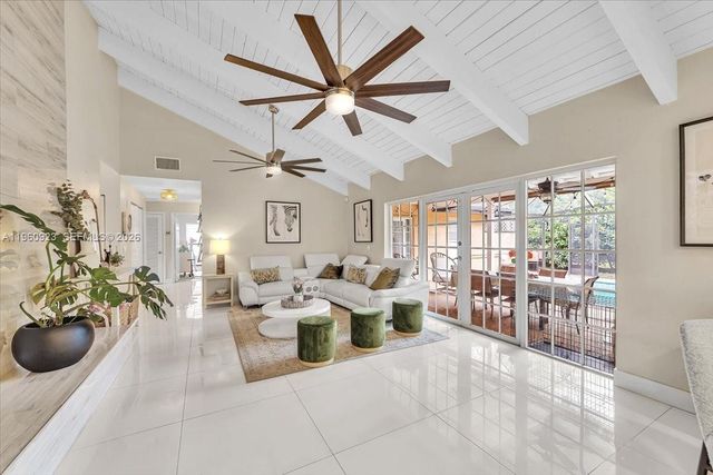 311 NW 101st Ter, Coral Springs, FL 33071