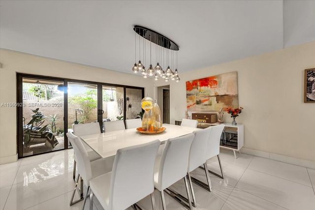 311 NW 101st Ter, Coral Springs, FL 33071