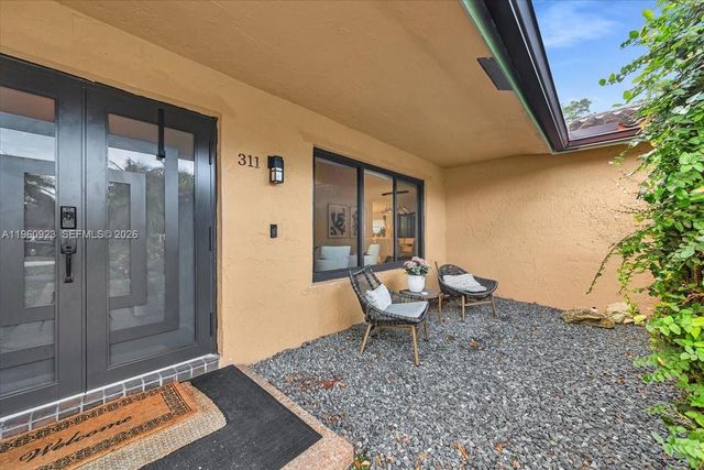 311 NW 101st Ter, Coral Springs, FL 33071