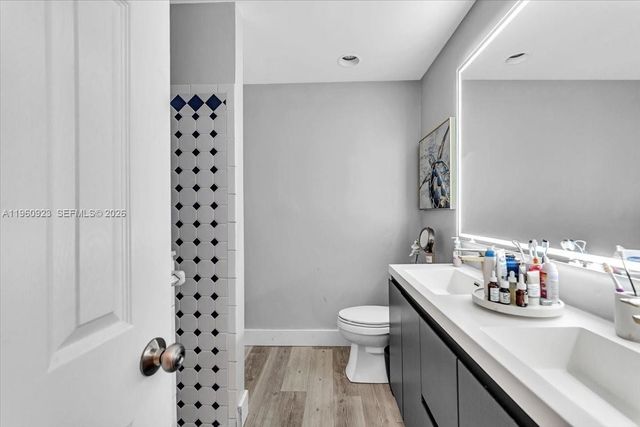 311 NW 101st Ter, Coral Springs, FL 33071