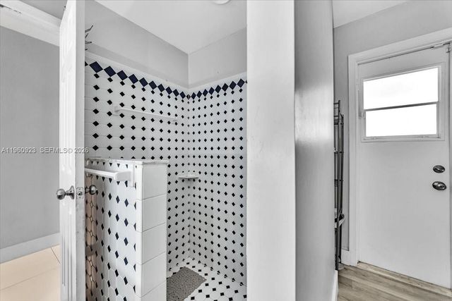 311 NW 101st Ter, Coral Springs, FL 33071