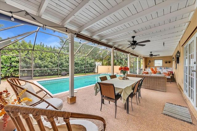 311 NW 101st Ter, Coral Springs, FL 33071