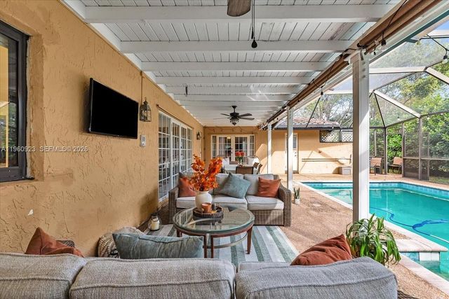 311 NW 101st Ter, Coral Springs, FL 33071