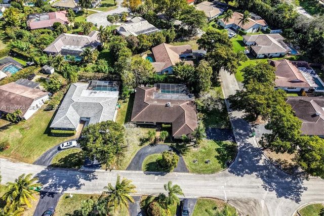 311 NW 101st Ter, Coral Springs, FL 33071