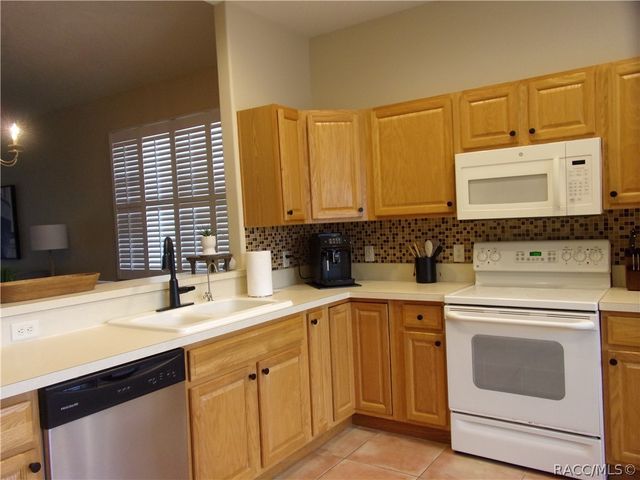 877 W Silver Meadow Loop, Hernando, FL 34442