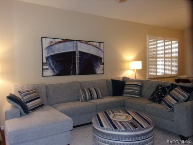 877 W Silver Meadow Loop, Hernando, FL 34442