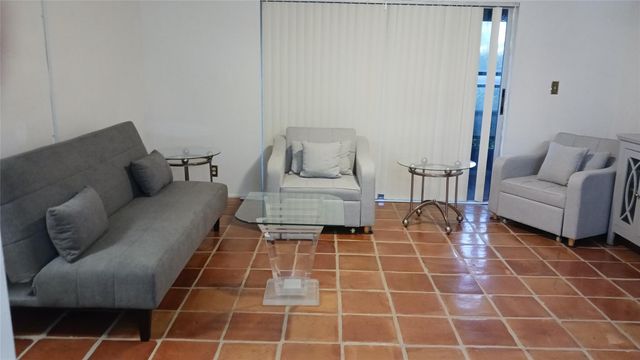 2769 S Oakland Forest Drive 103, Oakland Park, FL 33309