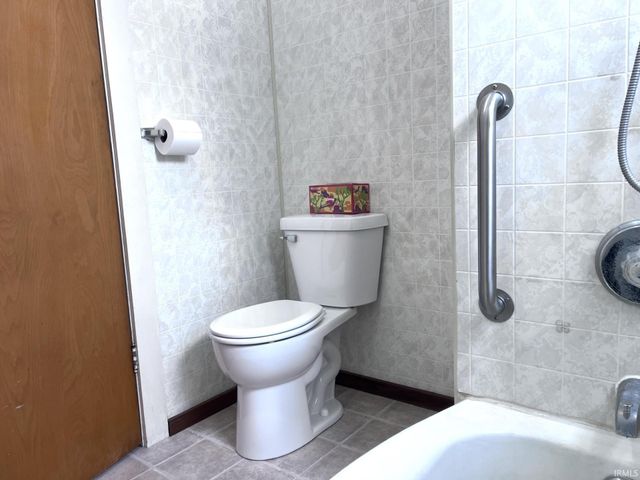 1405 S 12th Street, Goshen, IN 46526