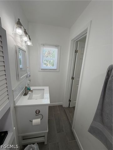 2426 Stella ST, Fort Myers, FL 33901