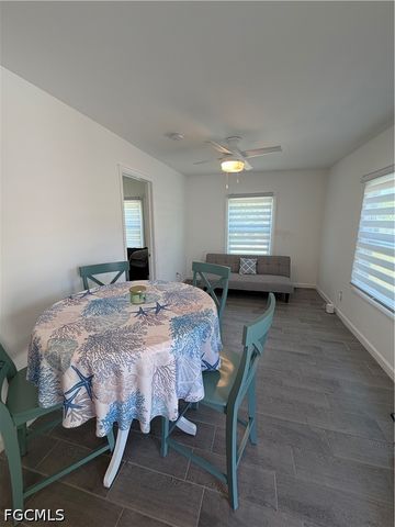 2426 Stella ST, Fort Myers, FL 33901