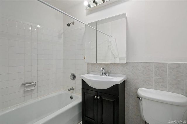 555 Central Park Avenue 348, Scarsdale, NY 10583