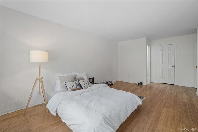 555 Central Park Avenue 348, Scarsdale, NY 10583