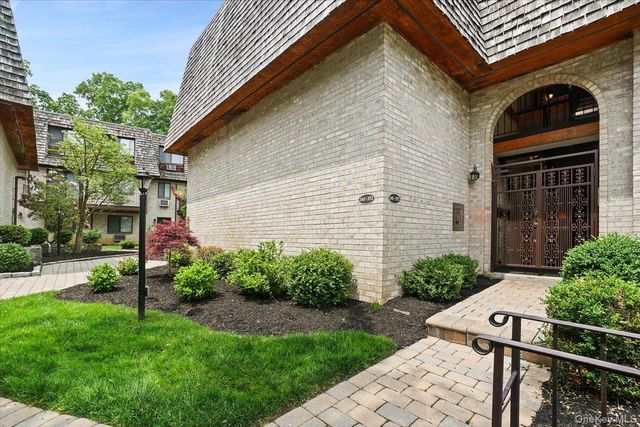 555 Central Park Avenue 348, Scarsdale, NY 10583