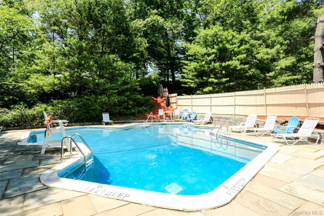 555 Central Park Avenue 348, Scarsdale, NY 10583