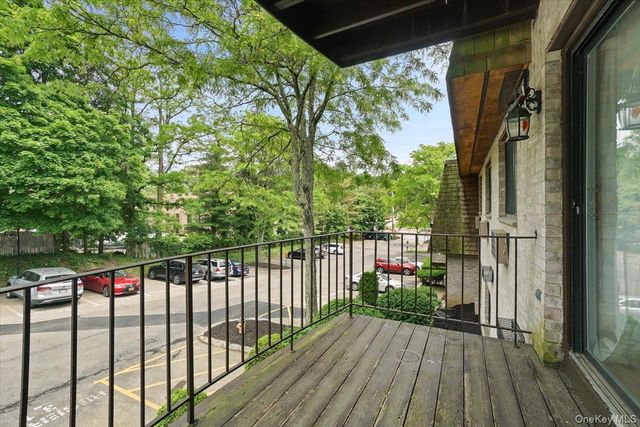 555 Central Park Avenue 348, Scarsdale, NY 10583