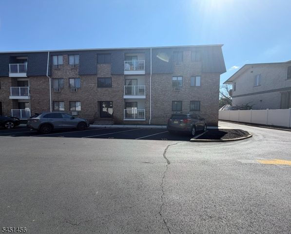 293 Main Street U-2 2 E, Belleville Twp., NJ 07109