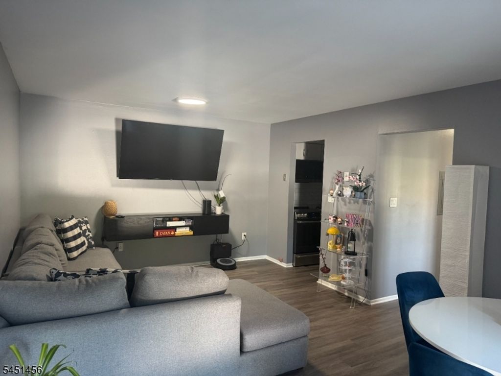 293 Main Street U-2 2 E, Belleville Twp., NJ 07109 — photo 5
