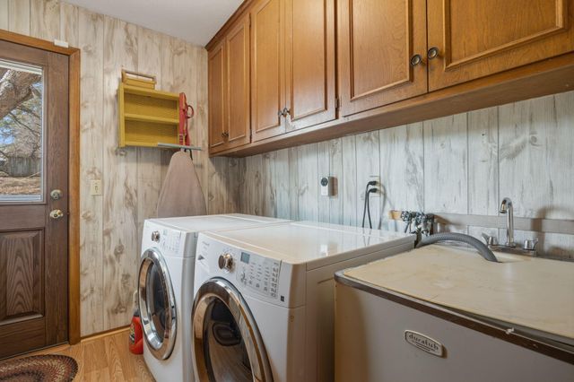 9512 Toledo Avenue S, Bloomington, MN 55437