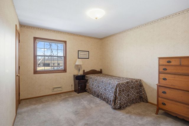 9512 Toledo Avenue S, Bloomington, MN 55437