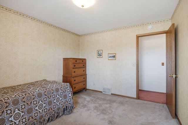 9512 Toledo Avenue S, Bloomington, MN 55437