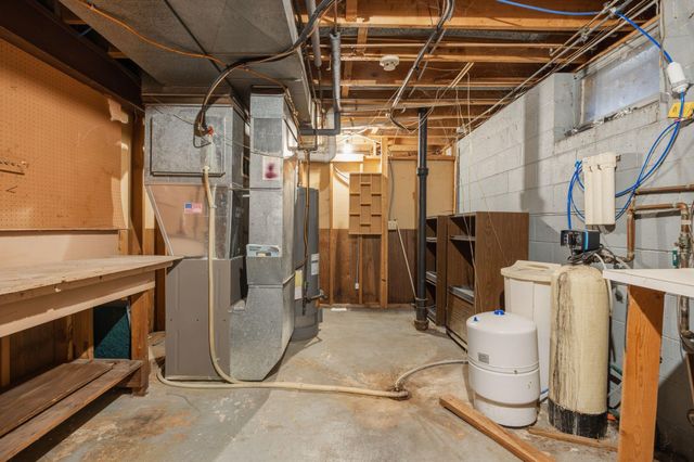 9512 Toledo Avenue S, Bloomington, MN 55437