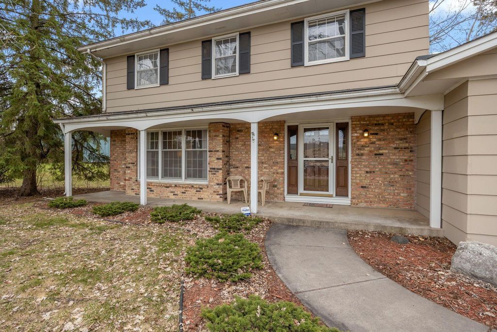 9512 Toledo Avenue S, Bloomington, MN 55437