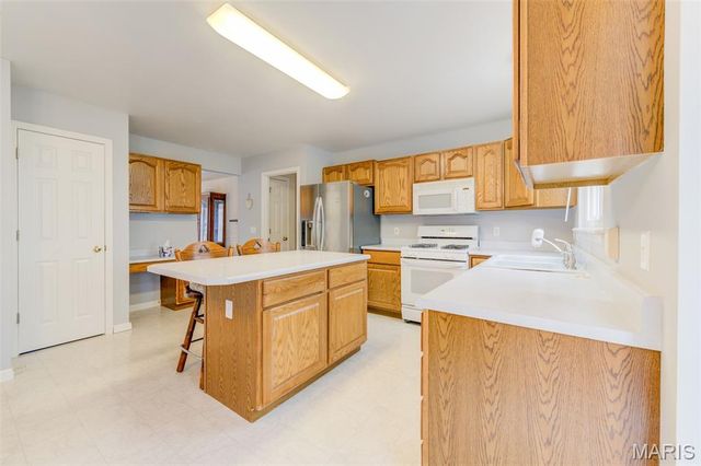 603 Royal Pine Court, Lake St Louis, MO 63367