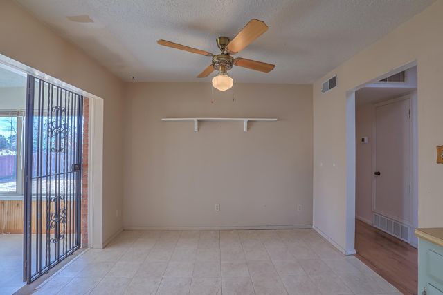 6220 Vista Montano Street NW, Albuquerque, NM 87120