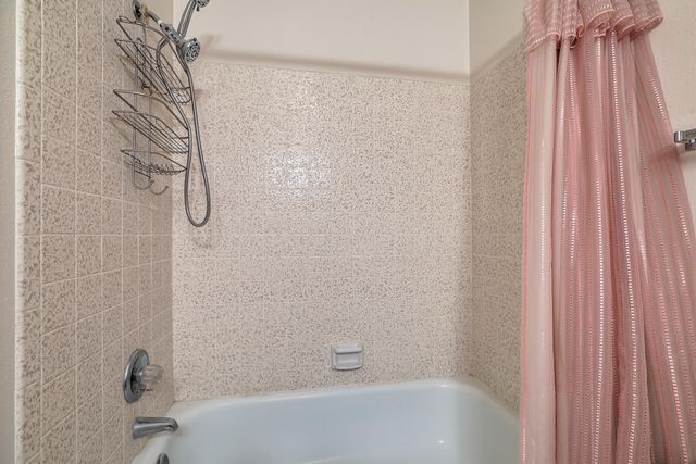 6220 Vista Montano Street NW, Albuquerque, NM 87120