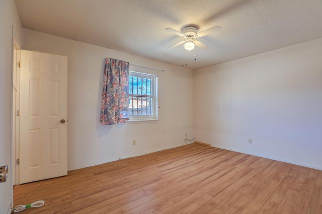 6220 Vista Montano Street NW, Albuquerque, NM 87120