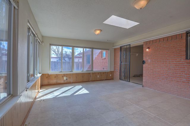 6220 Vista Montano Street NW, Albuquerque, NM 87120